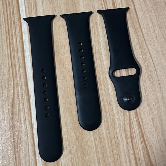 Apple Watch Series 3 + Bands + Charger - Picture 5 of 12